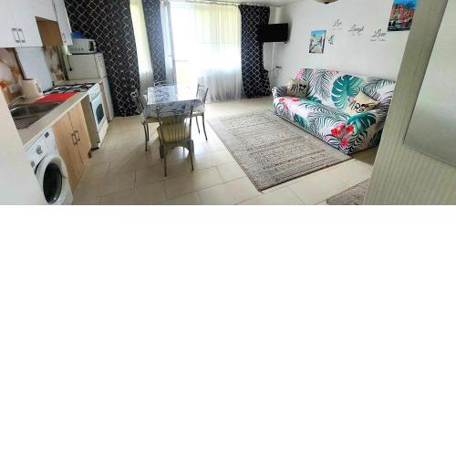 Apartment on str Goloseevskaya 3