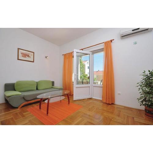 Apartment Orange