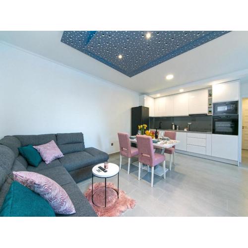 Apartment Papilio - Two Bedroom Apartment with Terrace