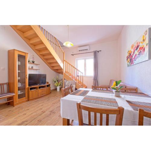 Apartment Paradiso