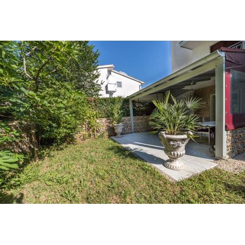 Apartment Pavic Garden