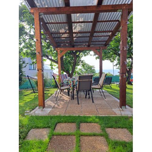 Apartment Peruč with big terrace and beautiful garden
