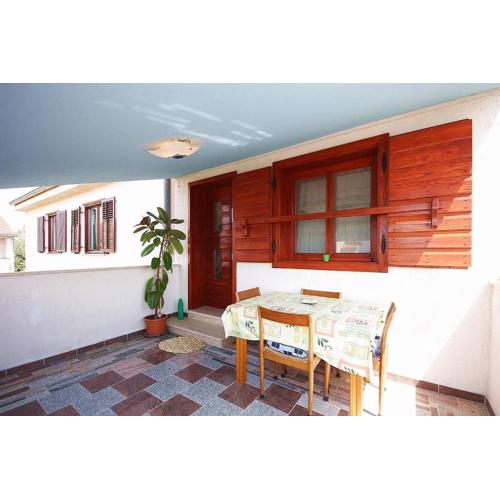 Apartment Pifar