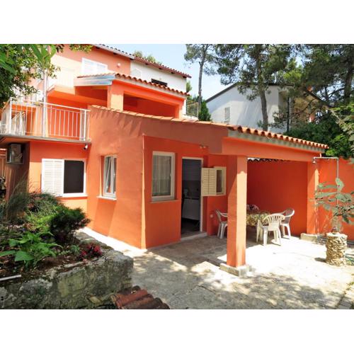 Apartment Pineta-1 by Interhome