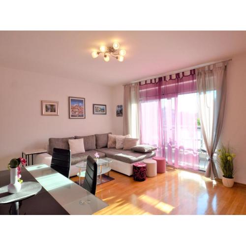 Apartment Pinezic by Interhome