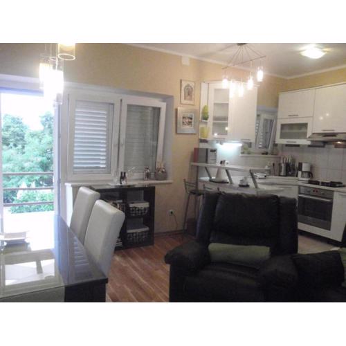 Apartment Plaza - One Bedroom Apartment With Sea View
