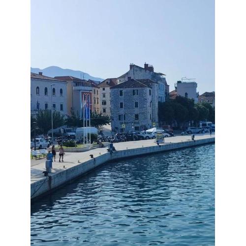 Apartment Port
