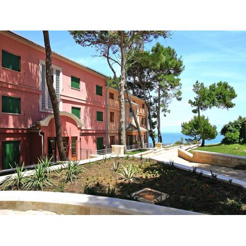Apartment Punta in Veli Losinj with pools