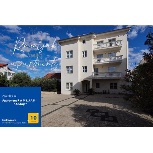 Apartment R A M L J A K \
