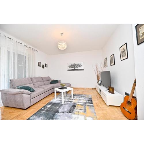 Apartment Ražanac Nikola
