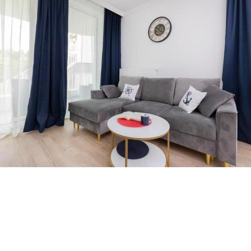 Apartment Redlowo & 2 bedrooms & Parking by Noclegi Renters