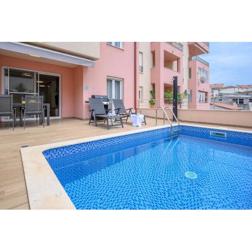 Apartment Relax 001 with pool