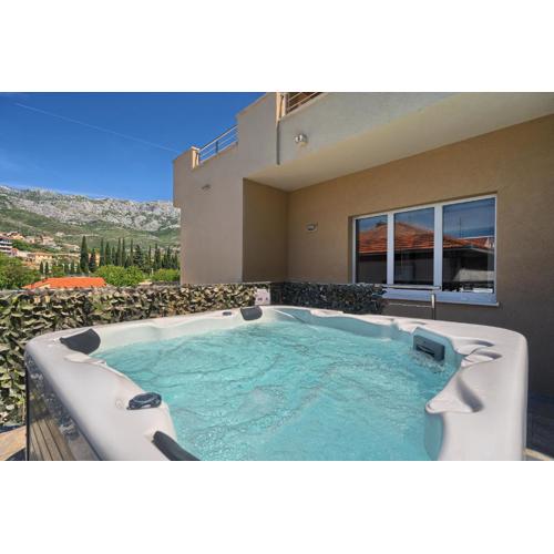 Apartment Relax with Jacuzzi Split Area