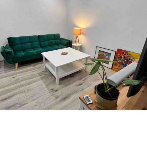 Apartment right next to the city center and Aupark