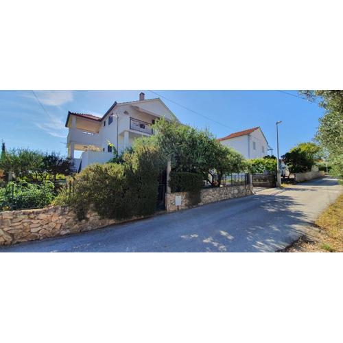 Apartment Romarin