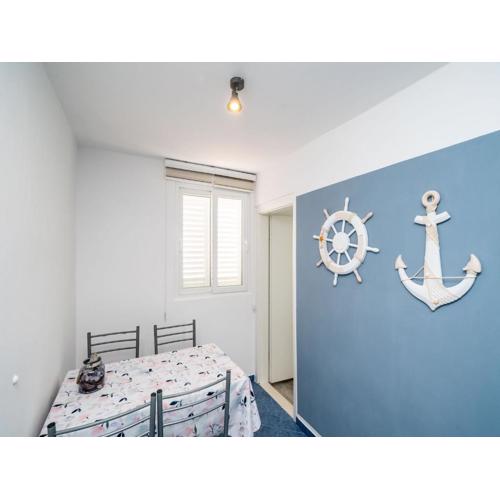 Apartment & Rooms Alan - Double Room with Shared Bathroom 1