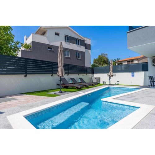 Apartment Rose Mit Privatem Pool