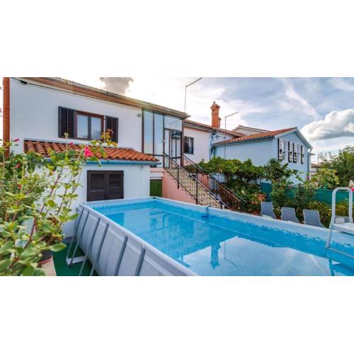 Apartment Sankovic Mit Einem Privaten Pool