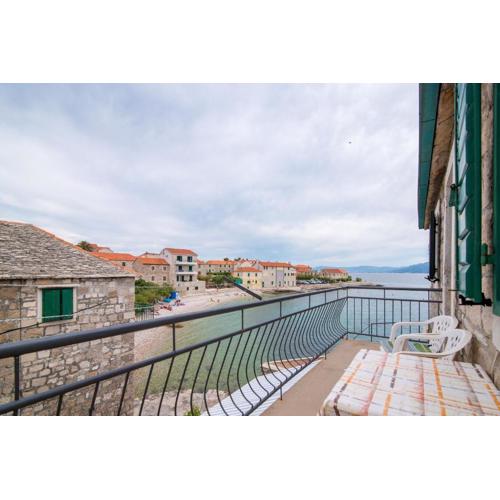 Apartment Sea Stone