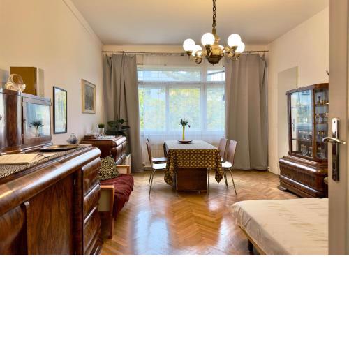 Apartment Sedlčanská - You Will Save Money Here - equipped with antique furniture