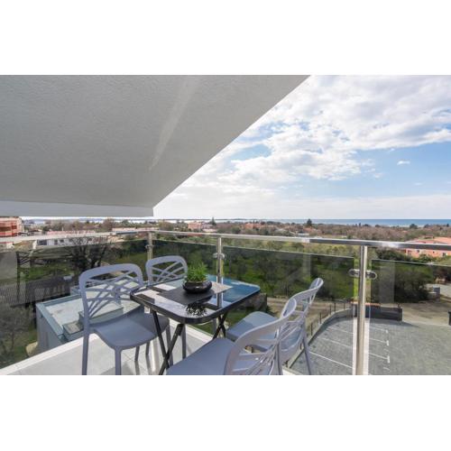 Apartment Serena, sea view, Peroj