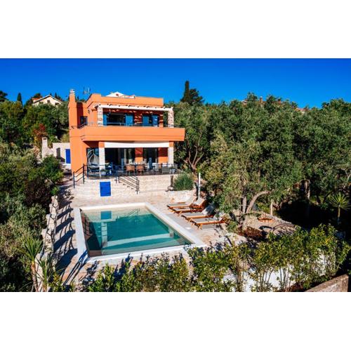 Apartment Serenity with Private Pool Near the Beach