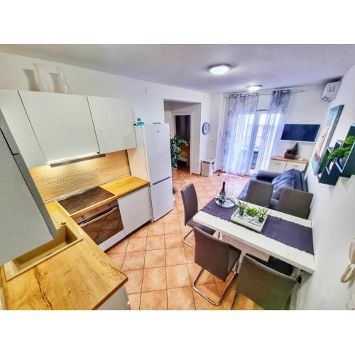 Apartment Sever