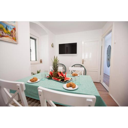 Apartment Slavuj Central Square