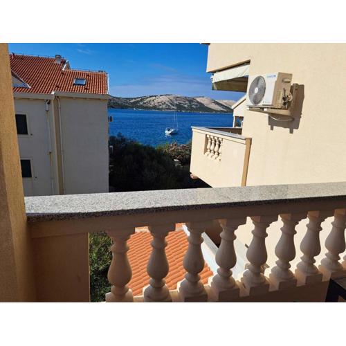 Apartment Solis 8