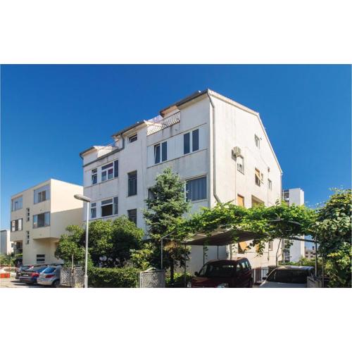 Apartment Split Ix