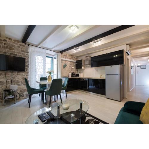Apartment Stone