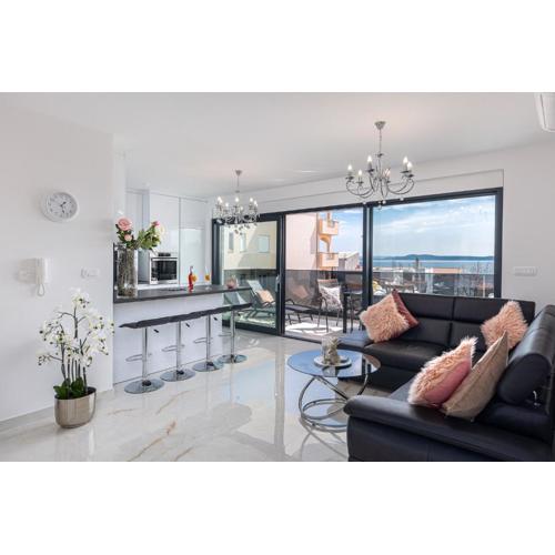 Apartment Summer Breeze Okrug Gornji