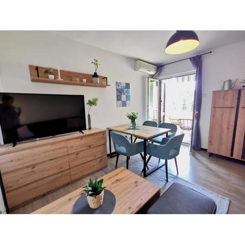Apartment Summer escape Rovinj with free street parking