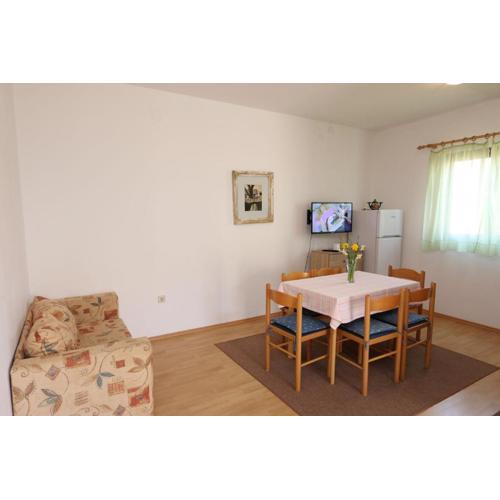 Apartment Tena
