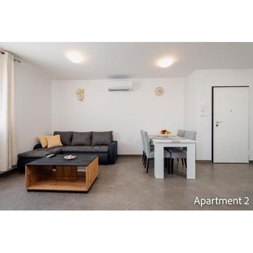 Apartment Tia