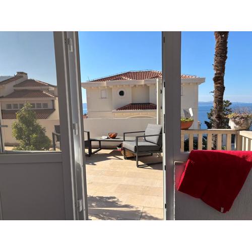 Apartment Toma with sea view and terrace in Brela