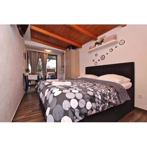 Apartment Tomi