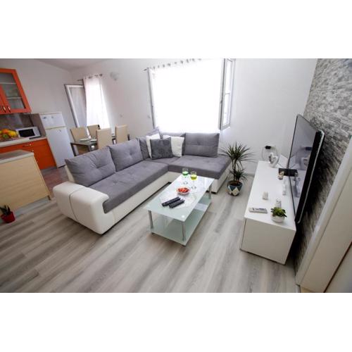 Apartment Toni