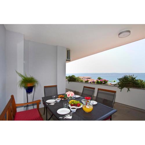 Apartment Topic near the beach