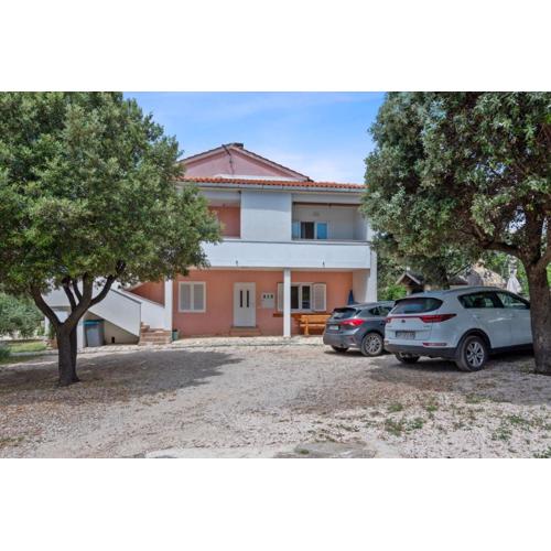Apartment Uga2