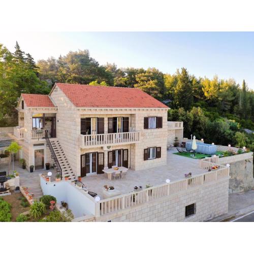 Apartment Villa Andro by Interhome