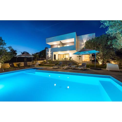 Apartment Vista Mare 2 with heated pool