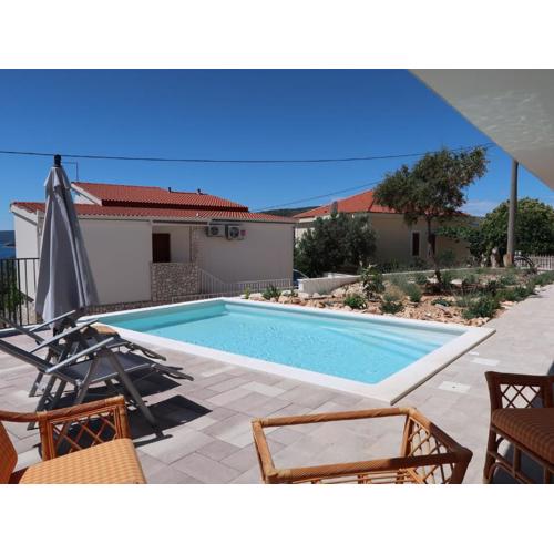 Apartment Viva-by the sea-garden & terraces by Interhome