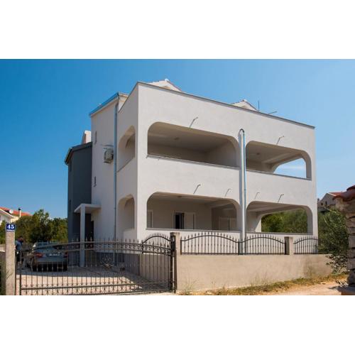 Apartment Vodice - Lovric