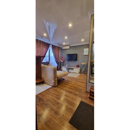 Apartment Voznesenska 25
