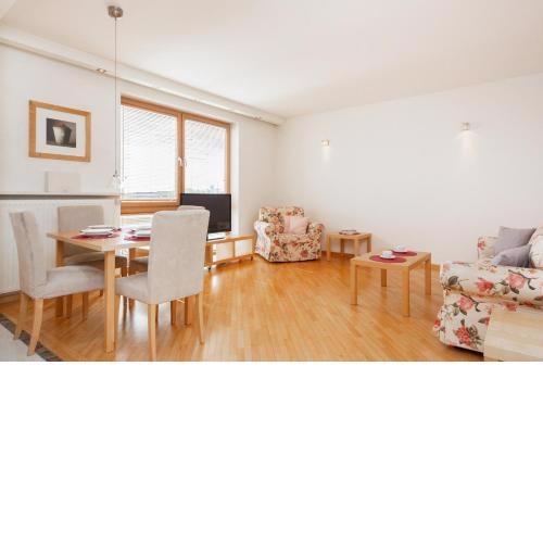 Apartment Warsaw Wilanowska by Noclegi Renters