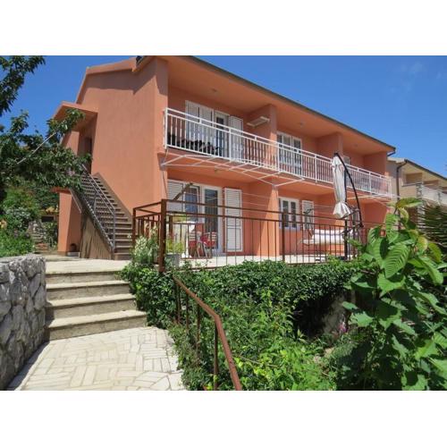 Apartment with 2 terrace
