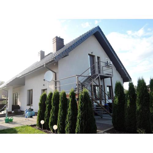 Apartment with a swimming pool in Stepniczka