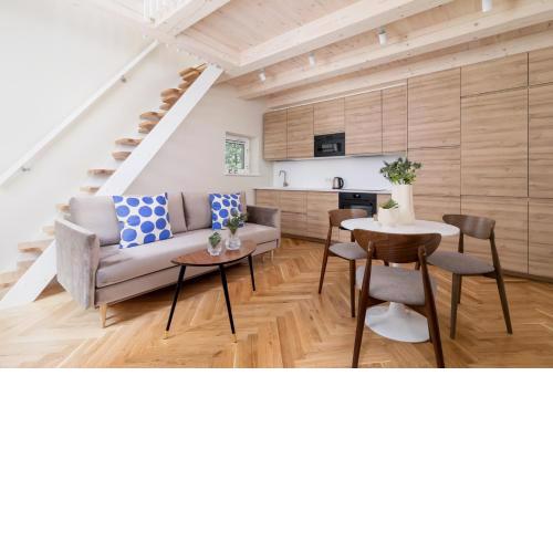 Apartment with balcony - Rejtana 10