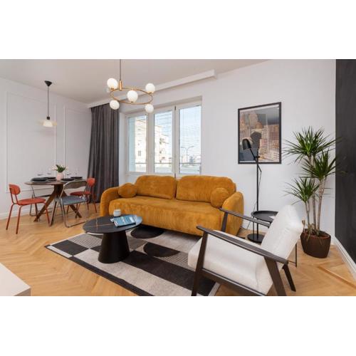 Apartment with Balcony Gdynia Downtown by Noclegi Renters